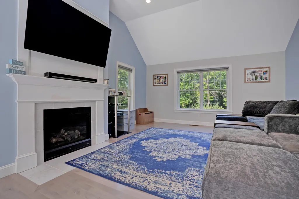 4 Oak Forest Road York ME 03909