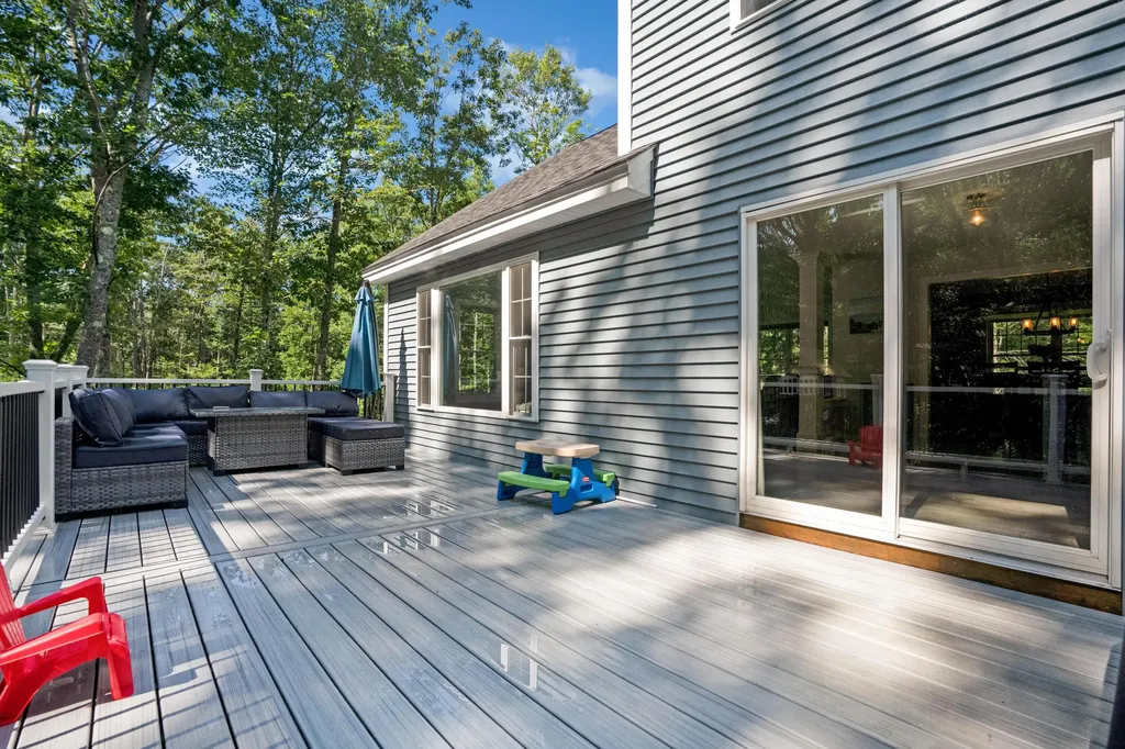 4 Oak Forest Road York ME 03909