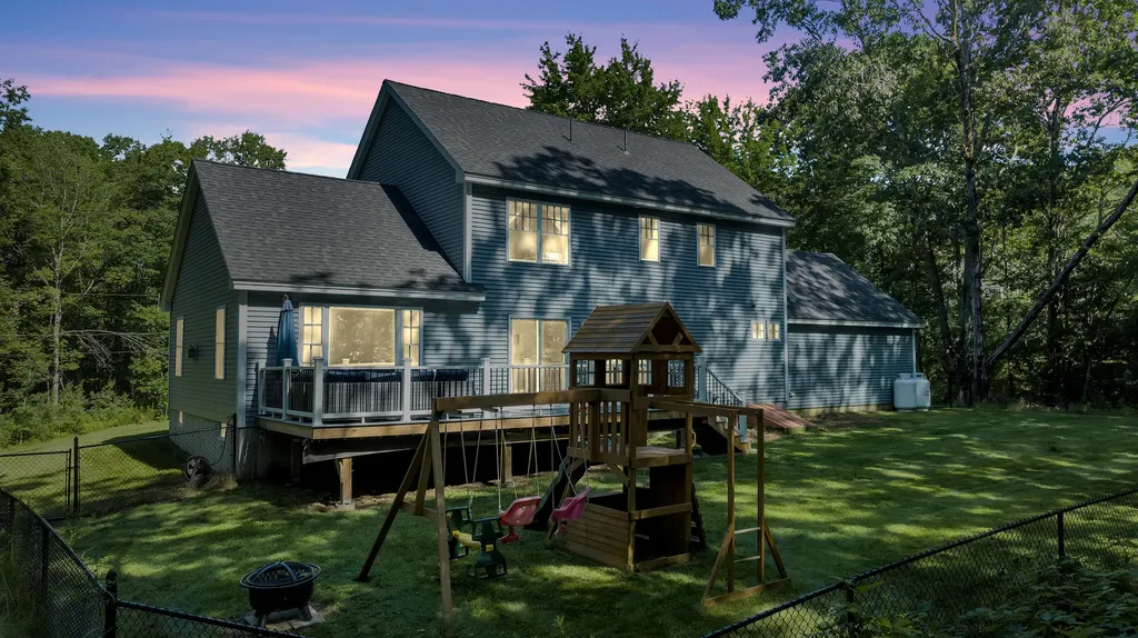 4 Oak Forest Road York ME 03909