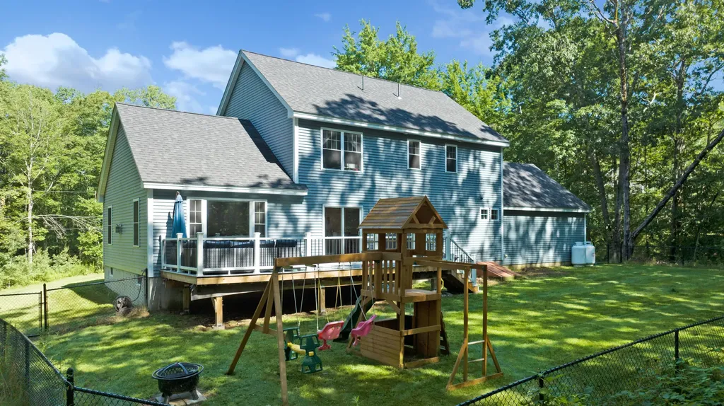 4 Oak Forest Road York ME 03909