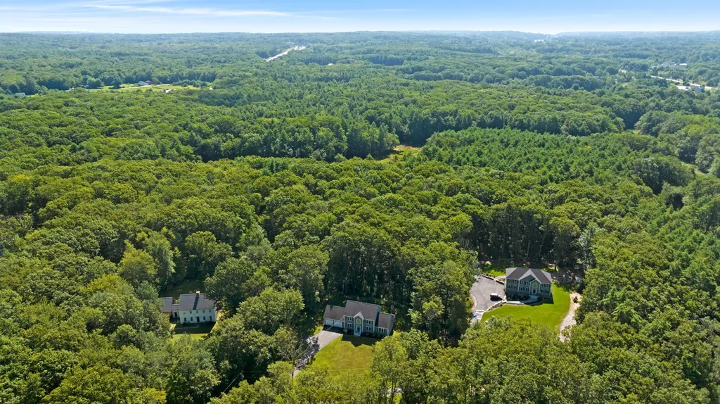 4 Oak Forest Road York ME 03909