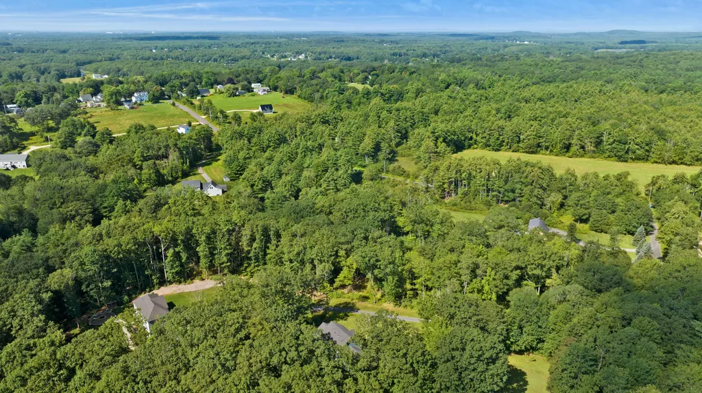 4 Oak Forest Road York ME 03909