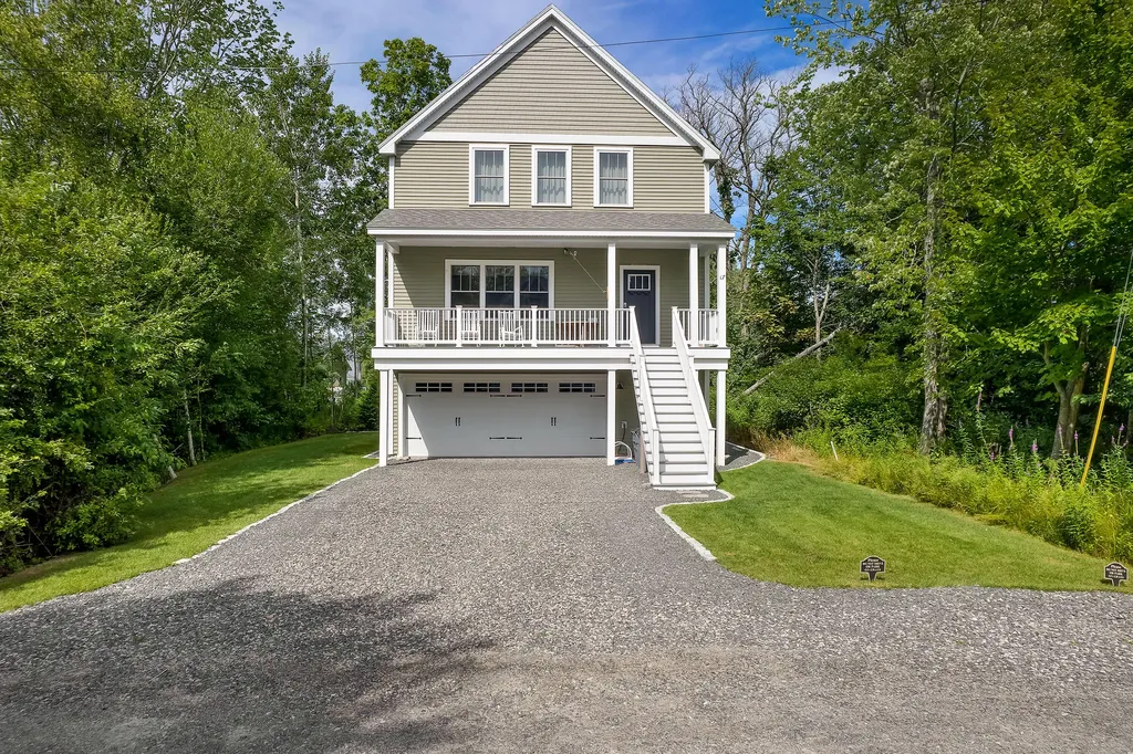 17 Eastern Avenue York ME 03909