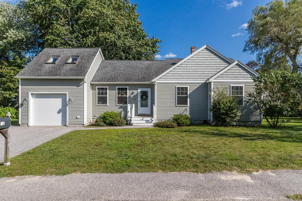 13 Summer Lane South Portland ME 04106