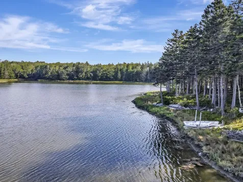 148 Scraggle Point Road Saint George ME 04859