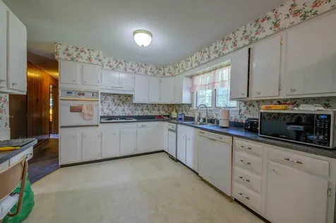 765 River Road Buxton ME 04093