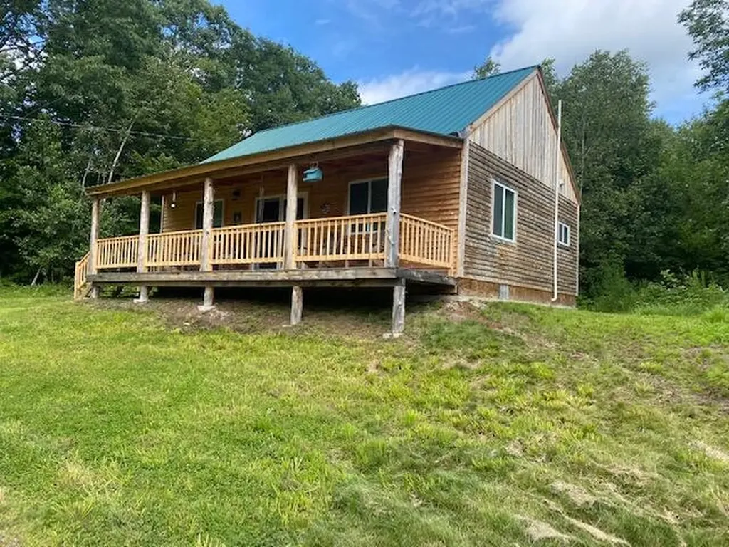 180 N Taylor Road Mount Vernon ME 04352