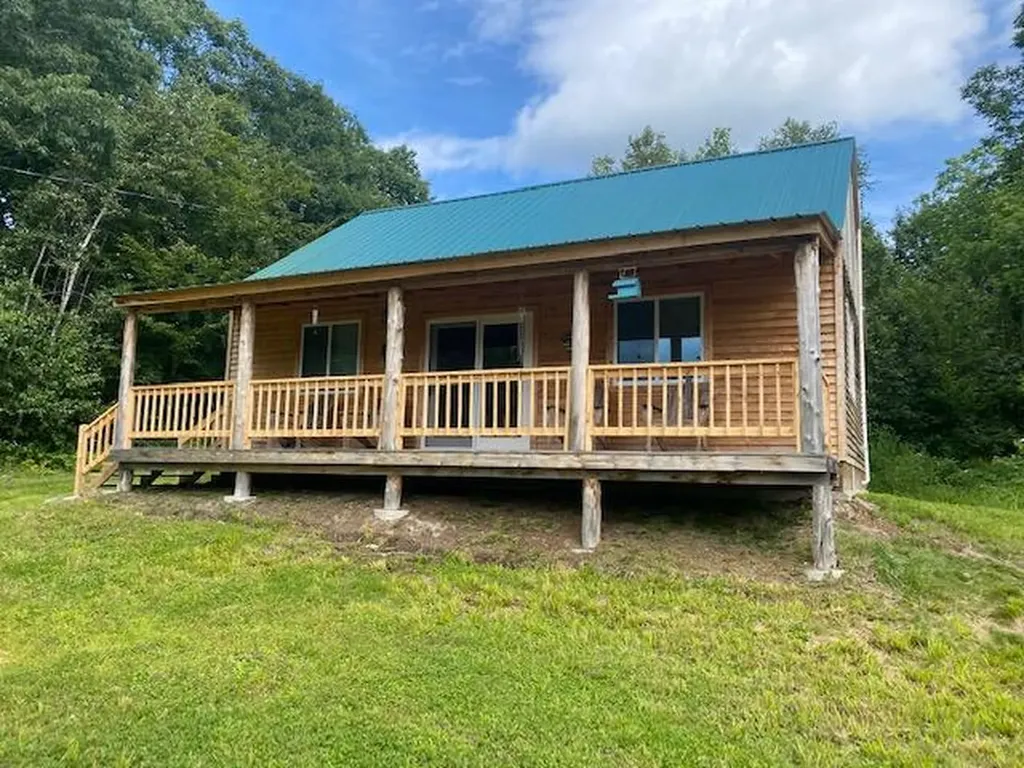 180 N Taylor Road Mount Vernon ME 04352
