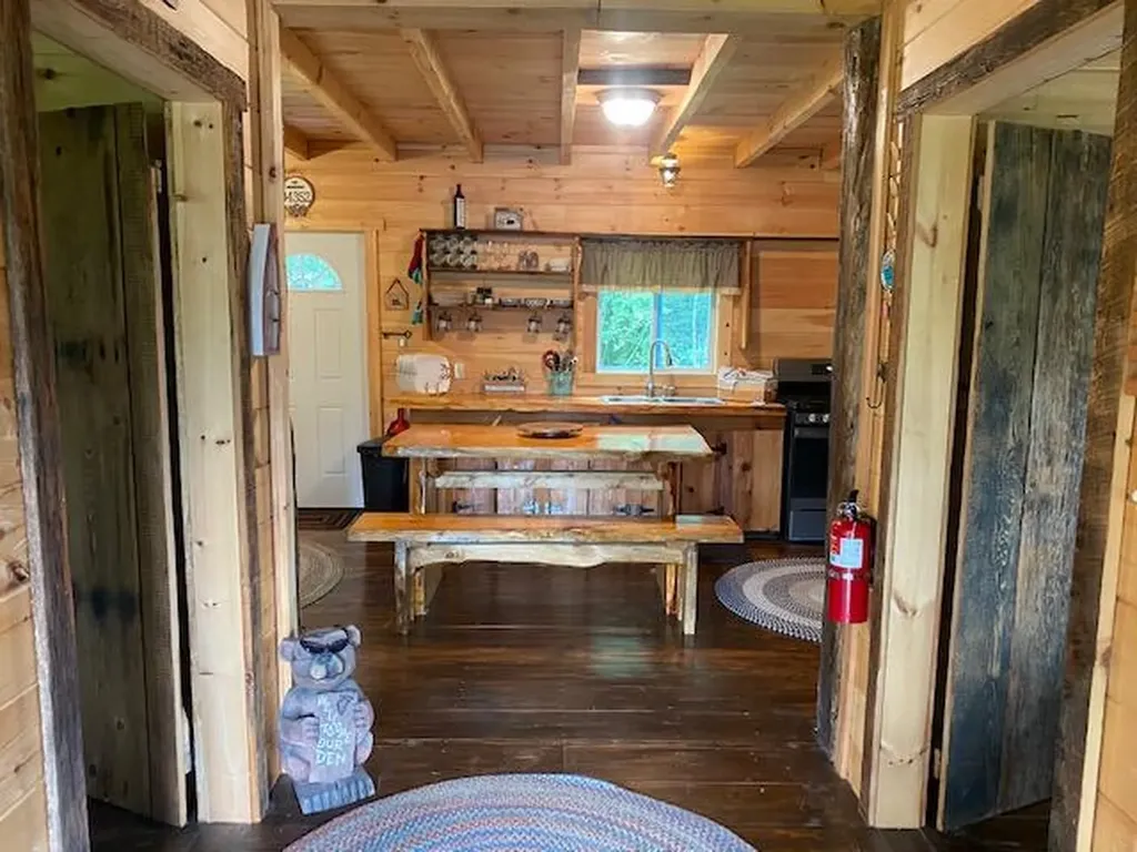 180 N Taylor Road Mount Vernon ME 04352