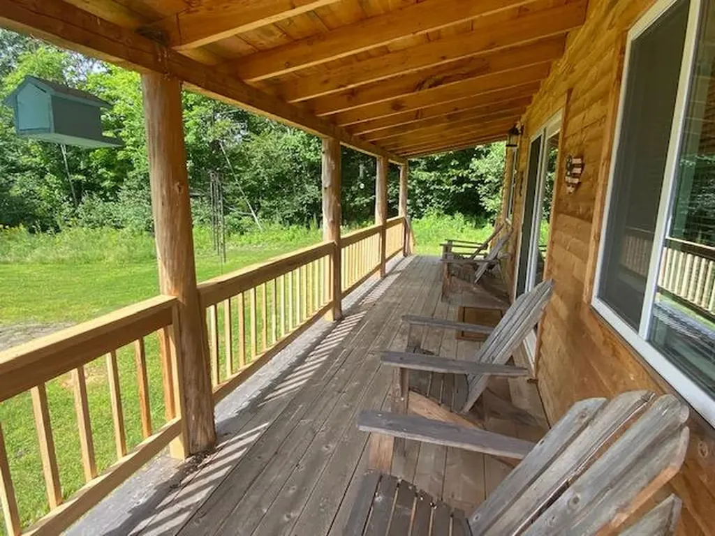 180 N Taylor Road Mount Vernon ME 04352