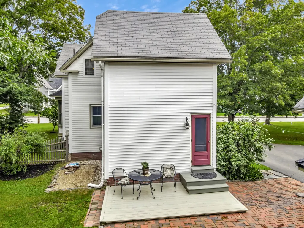 177 Peltoma Avenue Pittsfield ME 04967