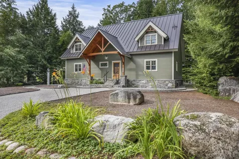 19 Lunts Point Lane Oxford ME 04270