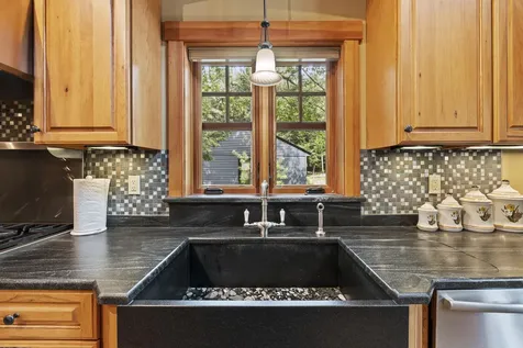 19 Lunts Point Lane Oxford ME 04270