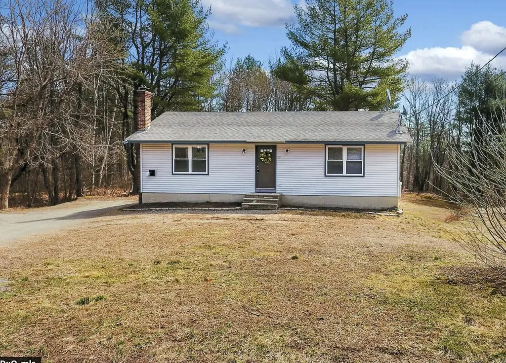 29 Eight Rod Road Augusta ME 04330