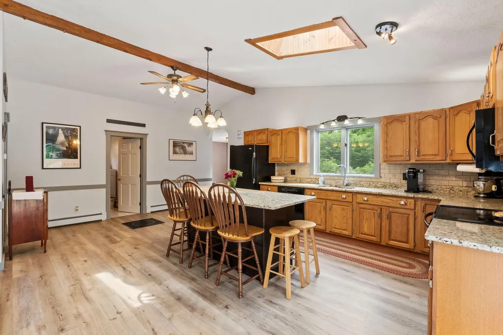 85 N Saunders Road Greene ME 04236