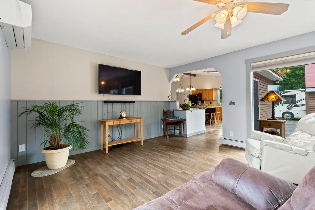 85 N Saunders Road Greene ME 04236