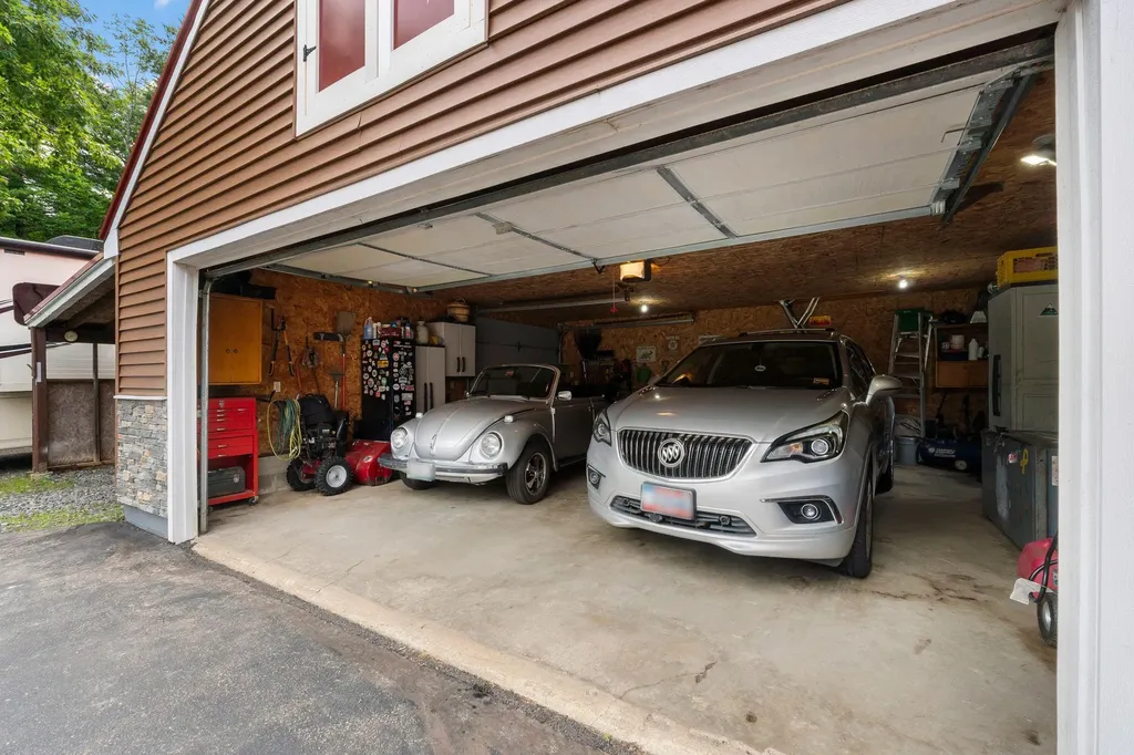 85 N Saunders Road Greene ME 04236