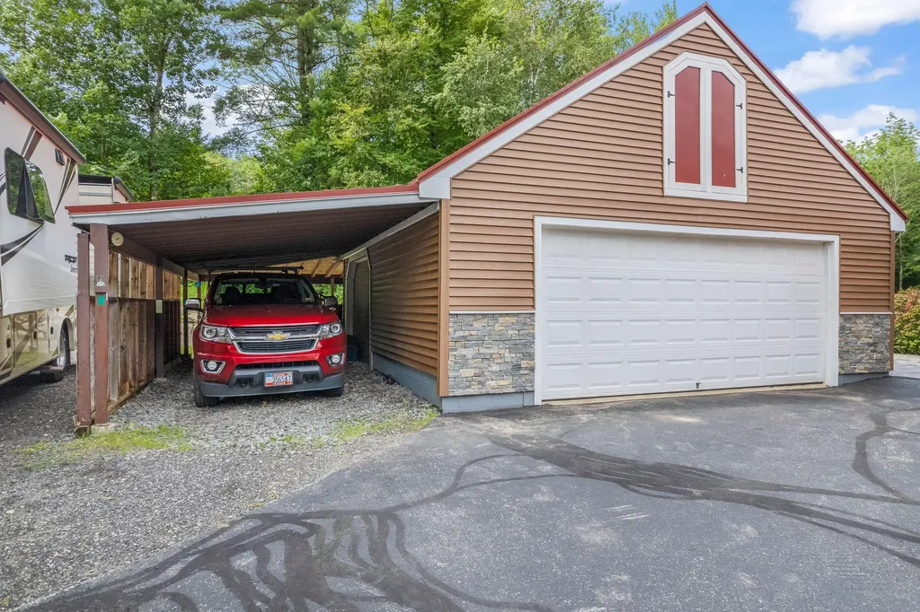 85 N Saunders Road Greene ME 04236