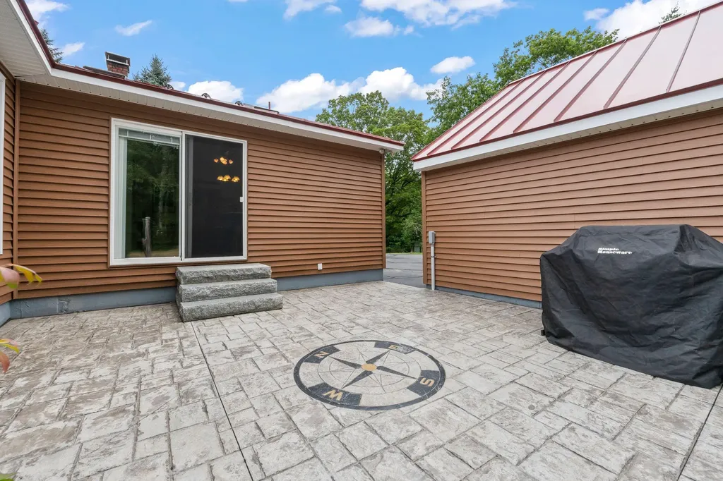 85 N Saunders Road Greene ME 04236