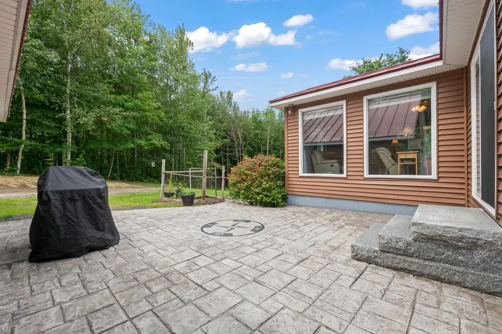 85 N Saunders Road Greene ME 04236