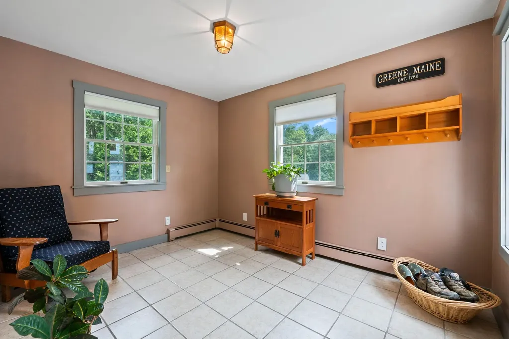 85 N Saunders Road Greene ME 04236