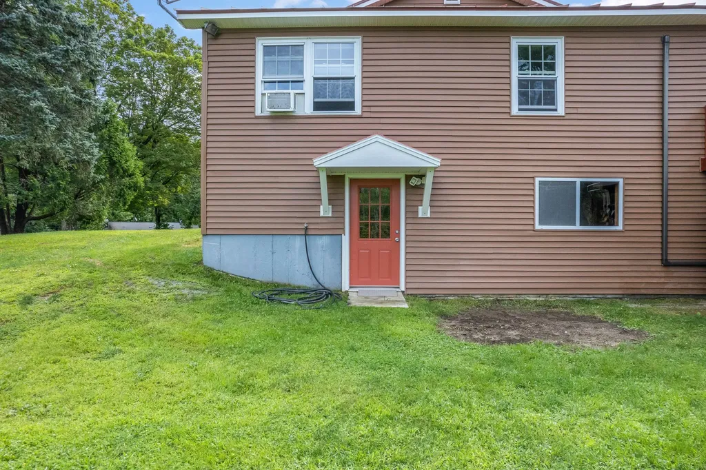 85 N Saunders Road Greene ME 04236