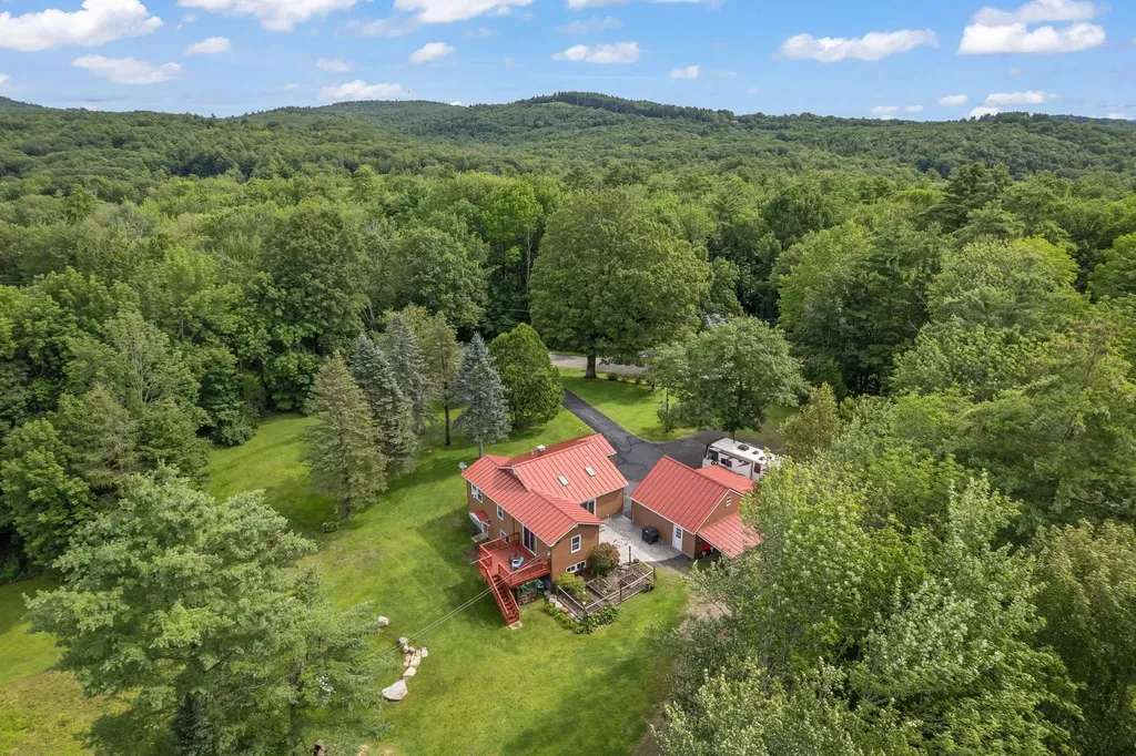 85 N Saunders Road Greene ME 04236