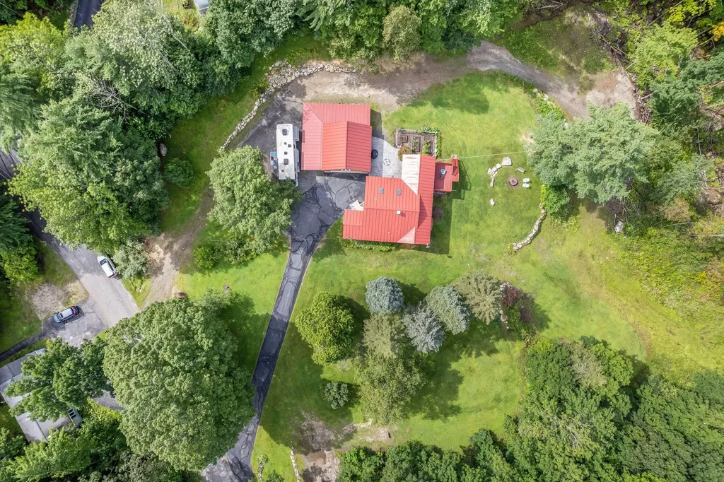 85 N Saunders Road Greene ME 04236