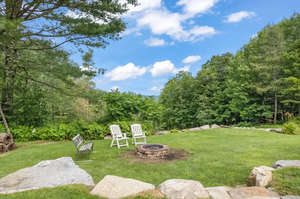 85 N Saunders Road Greene ME 04236