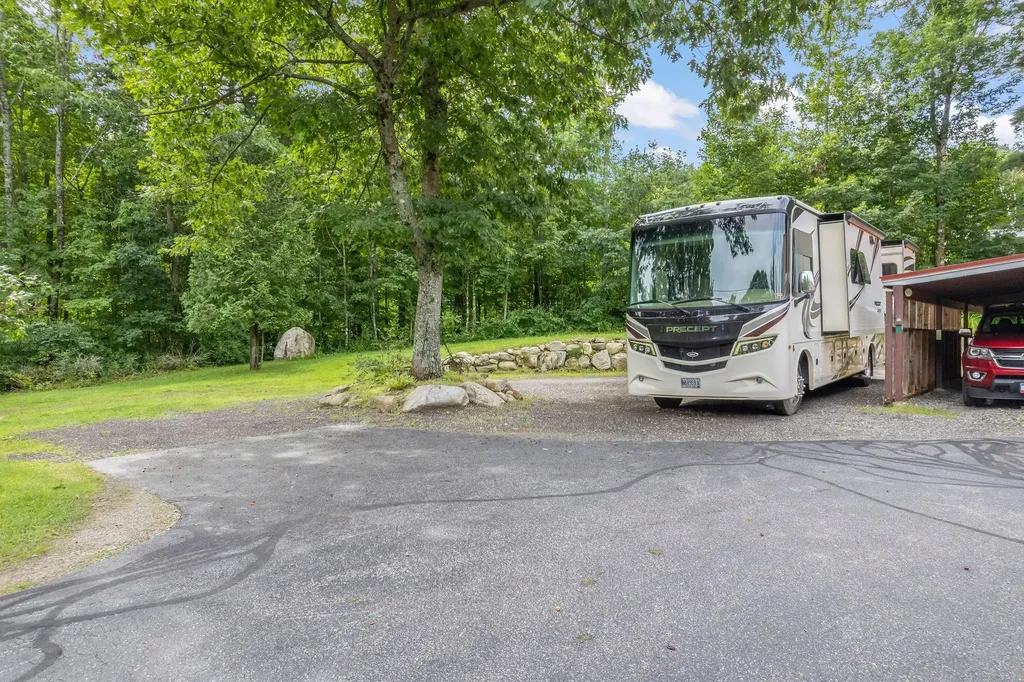 85 N Saunders Road Greene ME 04236