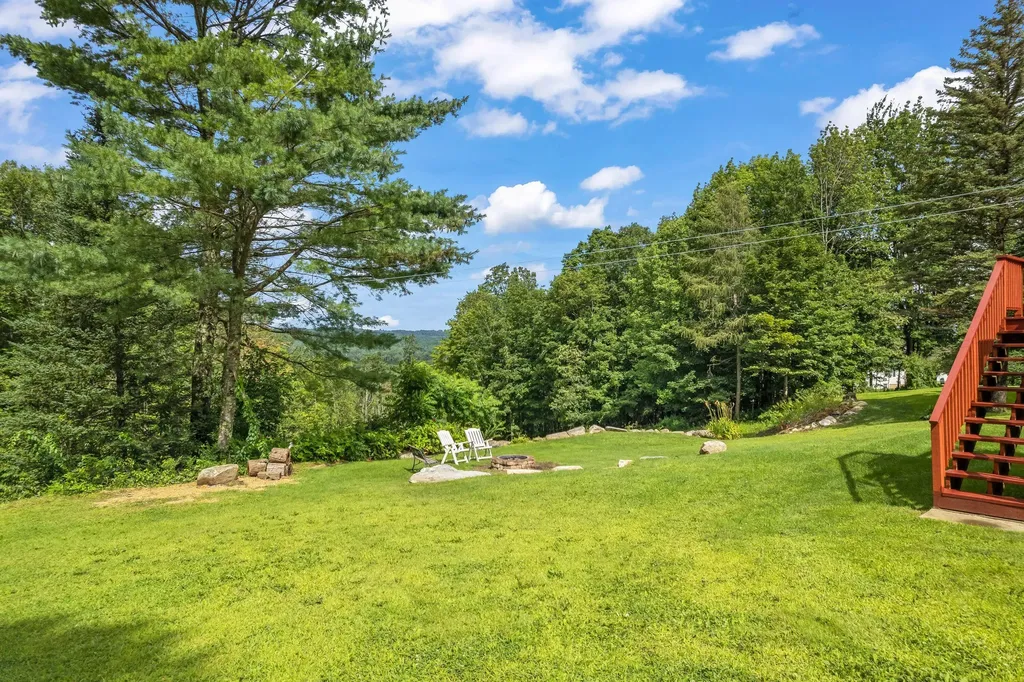 85 N Saunders Road Greene ME 04236