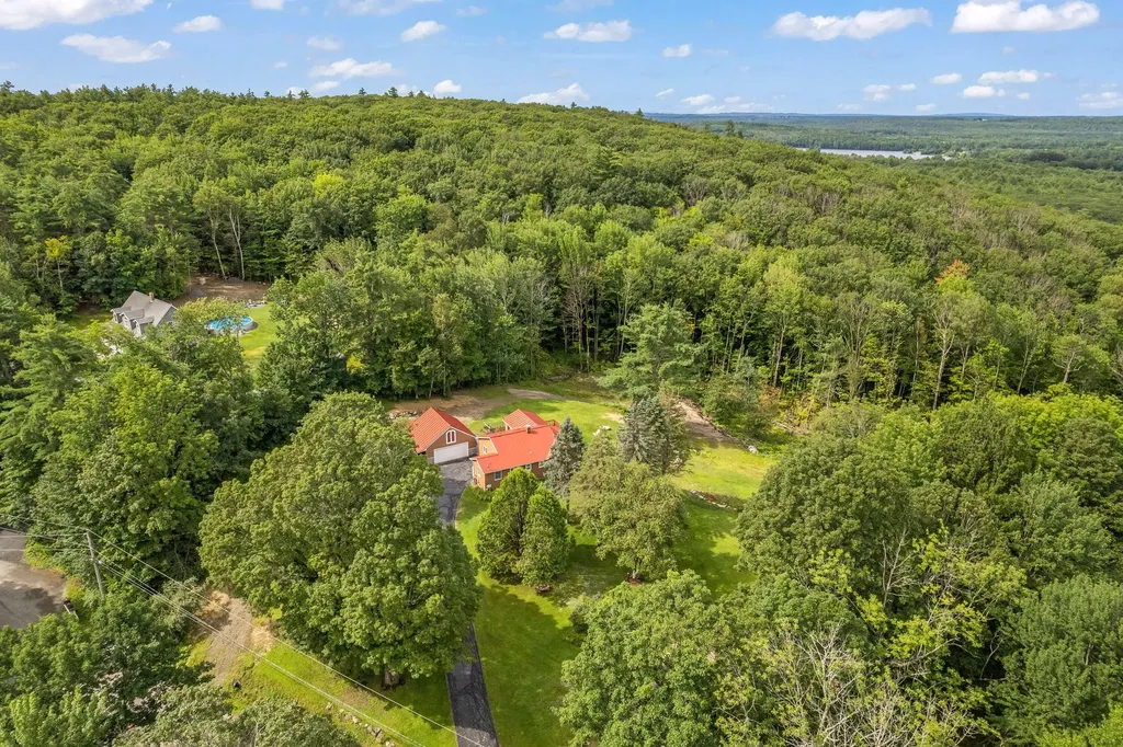 85 N Saunders Road Greene ME 04236