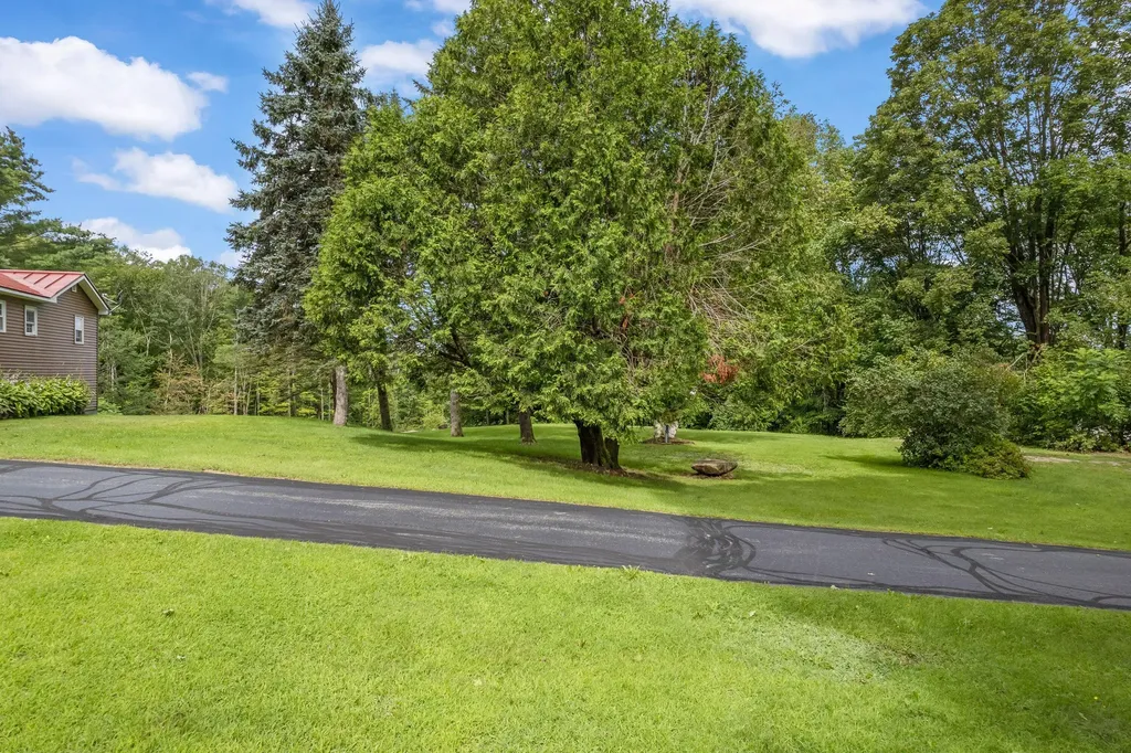 85 N Saunders Road Greene ME 04236