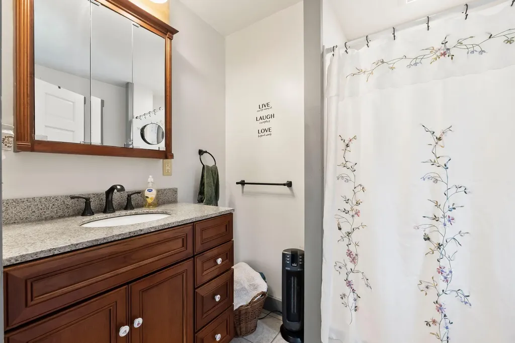 85 N Saunders Road Greene ME 04236