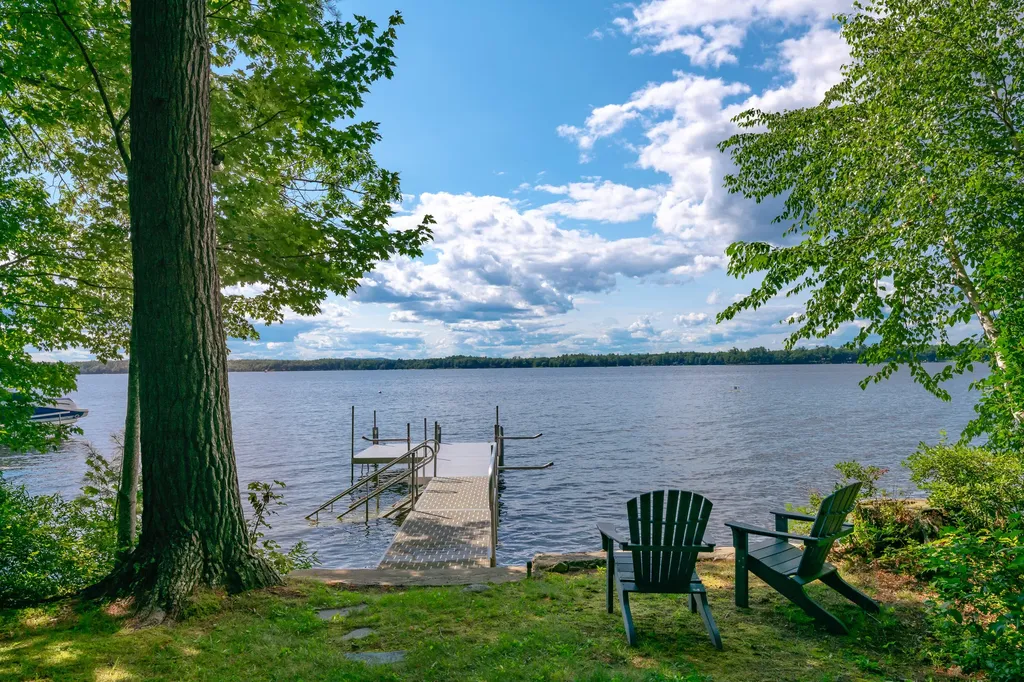 43/44 Gardner Road Raymond ME 04071