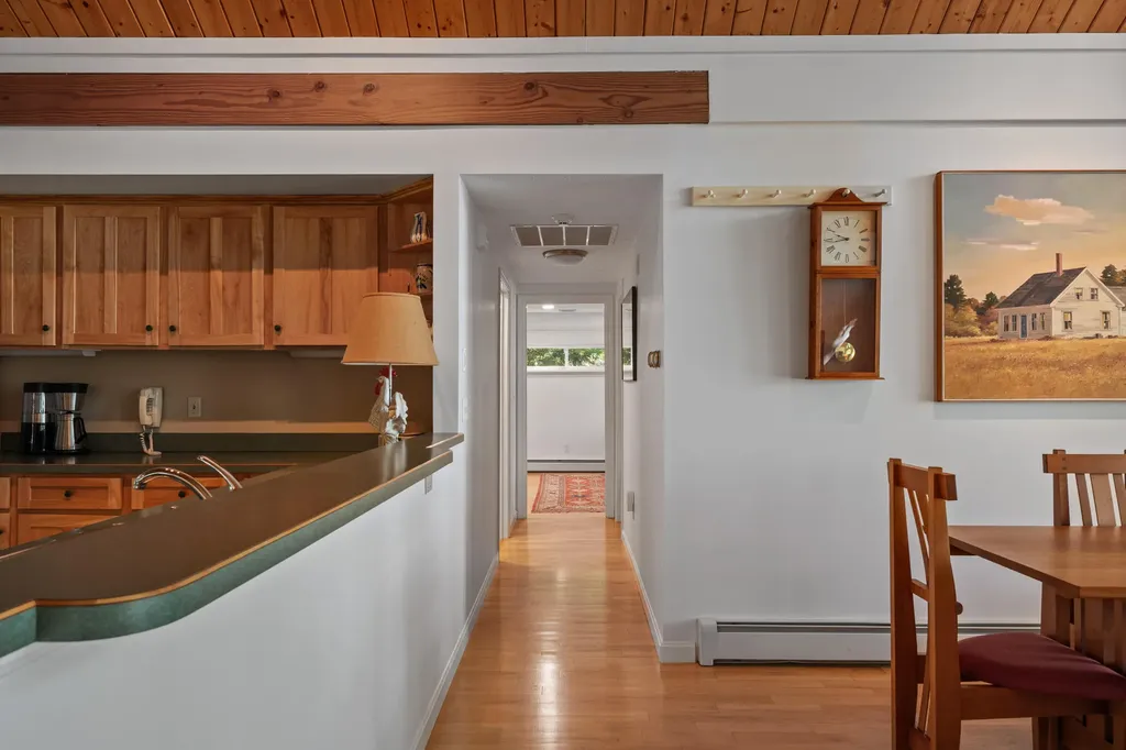 43/44 Gardner Road Raymond ME 04071