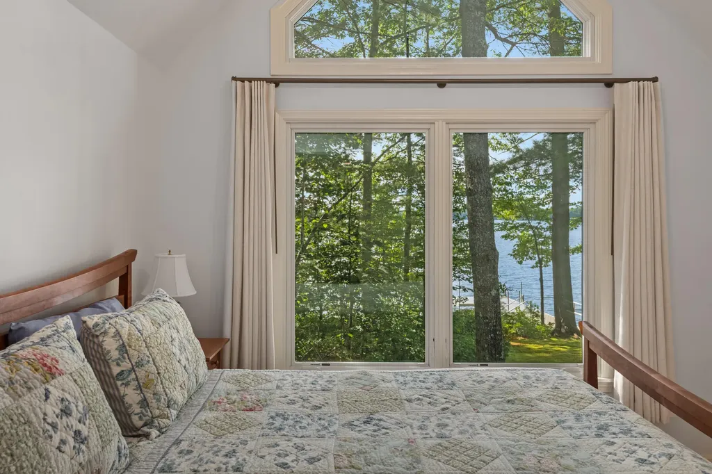 43/44 Gardner Road Raymond ME 04071