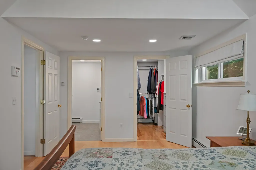 43/44 Gardner Road Raymond ME 04071
