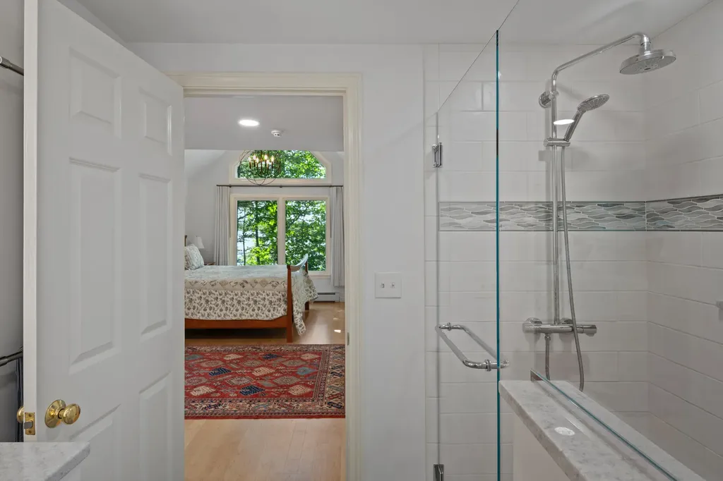 43/44 Gardner Road Raymond ME 04071