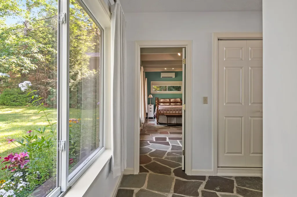 43/44 Gardner Road Raymond ME 04071