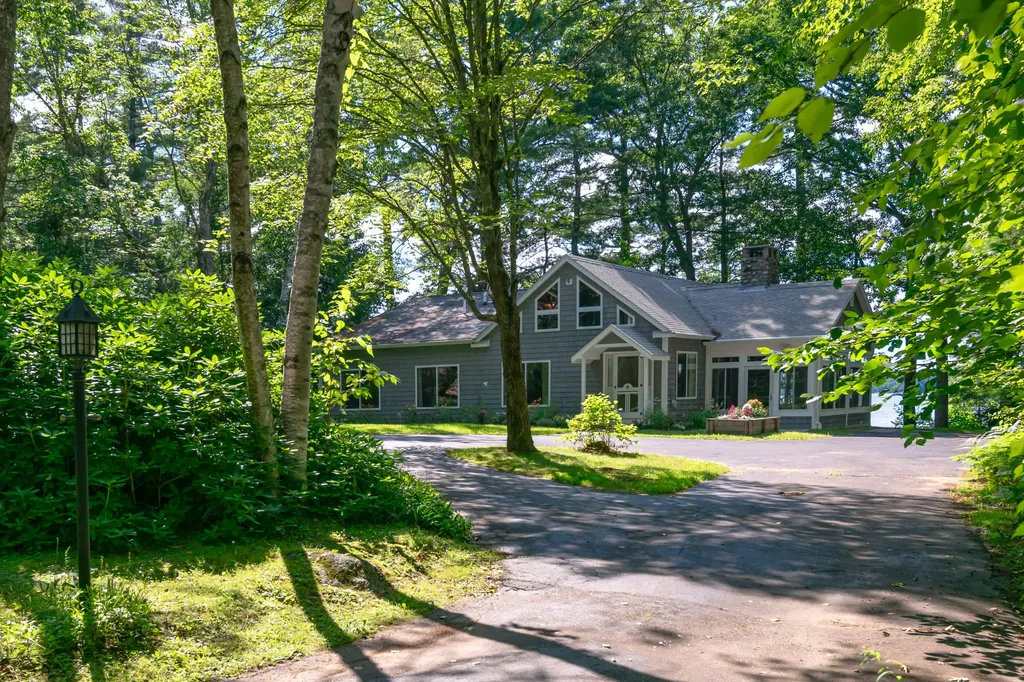 43/44 Gardner Road Raymond ME 04071