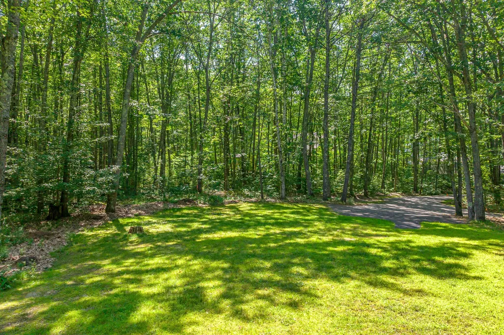 43/44 Gardner Road Raymond ME 04071