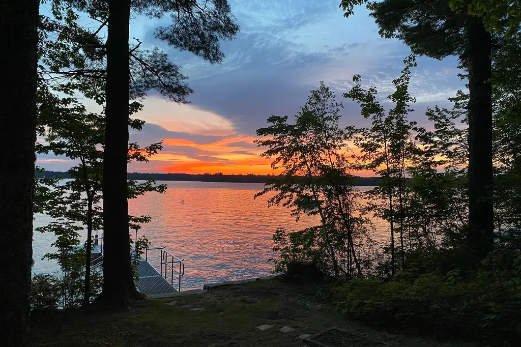 43/44 Gardner Road Raymond ME 04071