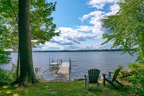 43/44 Gardner Road Raymond ME 04071