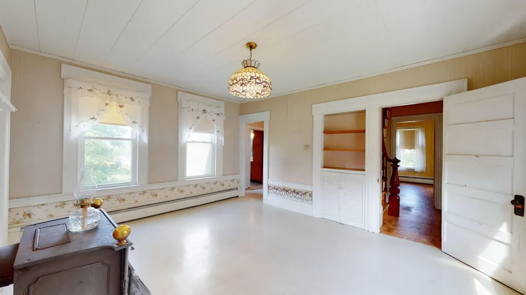 325 Middle Road Sabattus ME 04280
