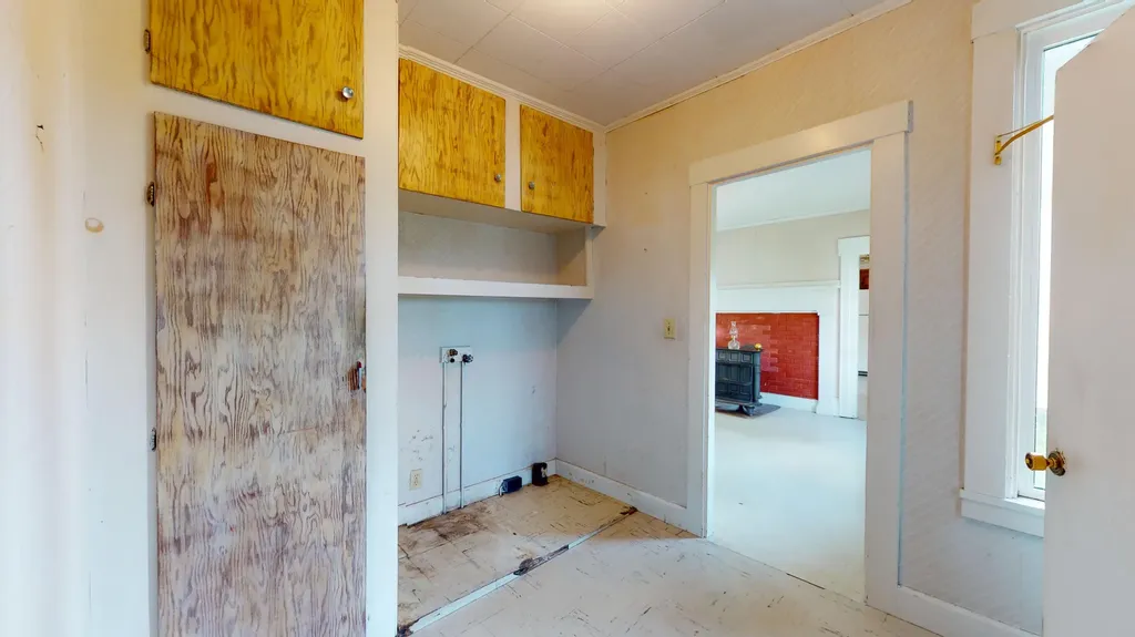 325 Middle Road Sabattus ME 04280