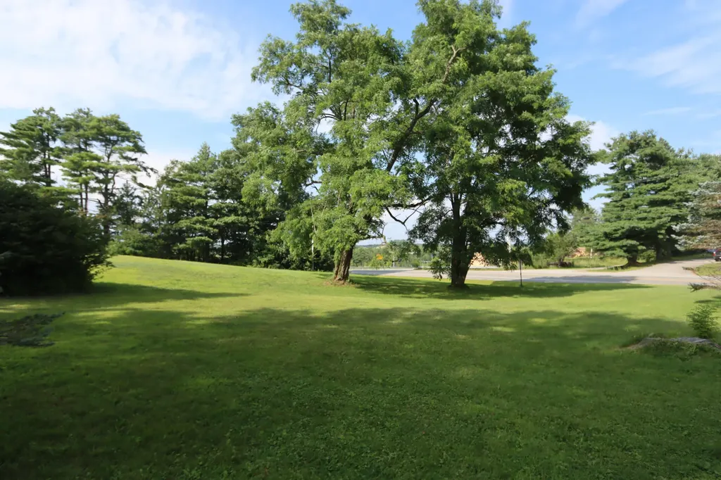 325 Middle Road Sabattus ME 04280