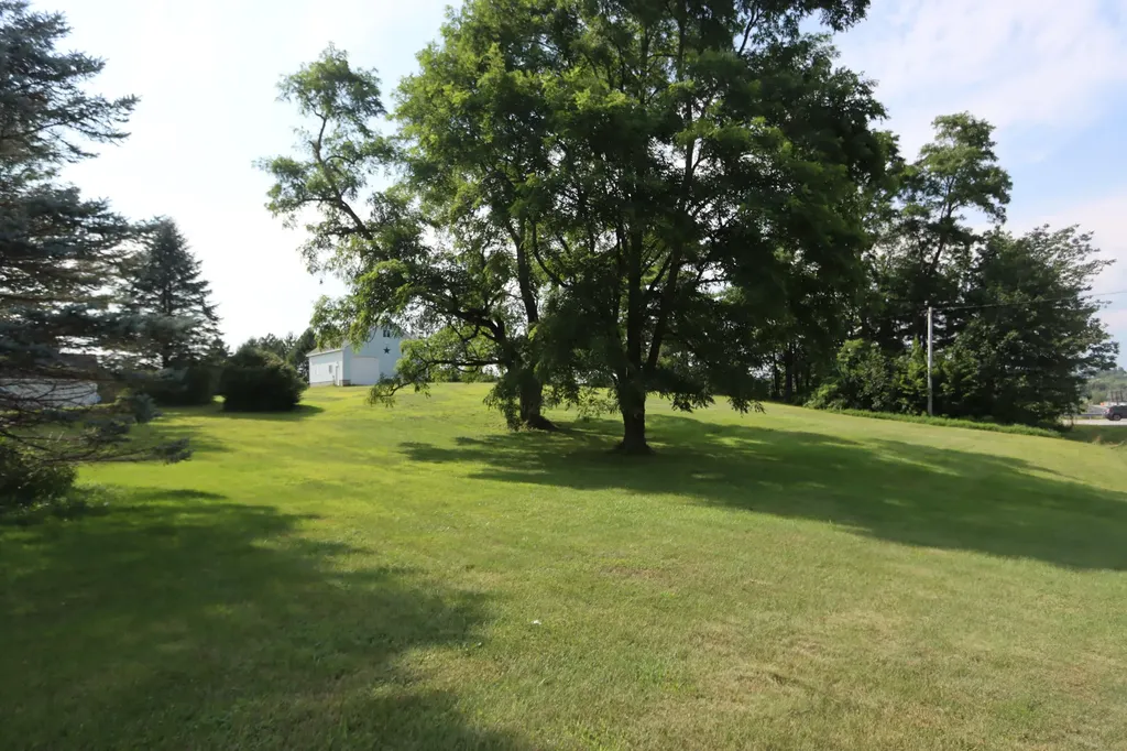 325 Middle Road Sabattus ME 04280
