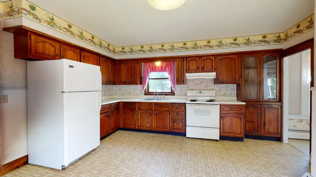 325 Middle Road Sabattus ME 04280