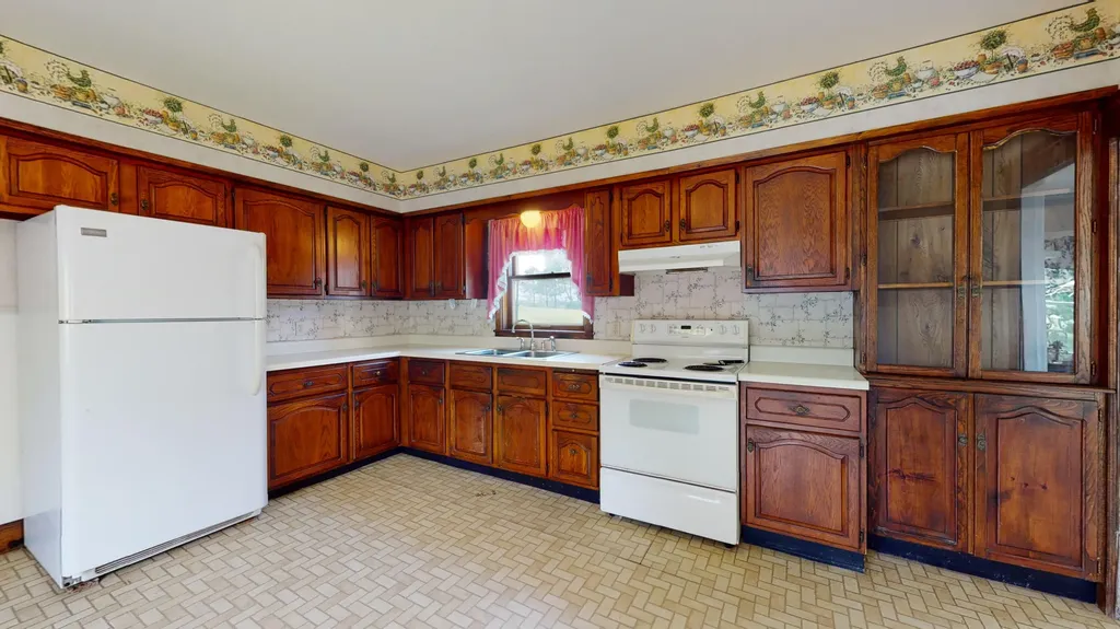 325 Middle Road Sabattus ME 04280
